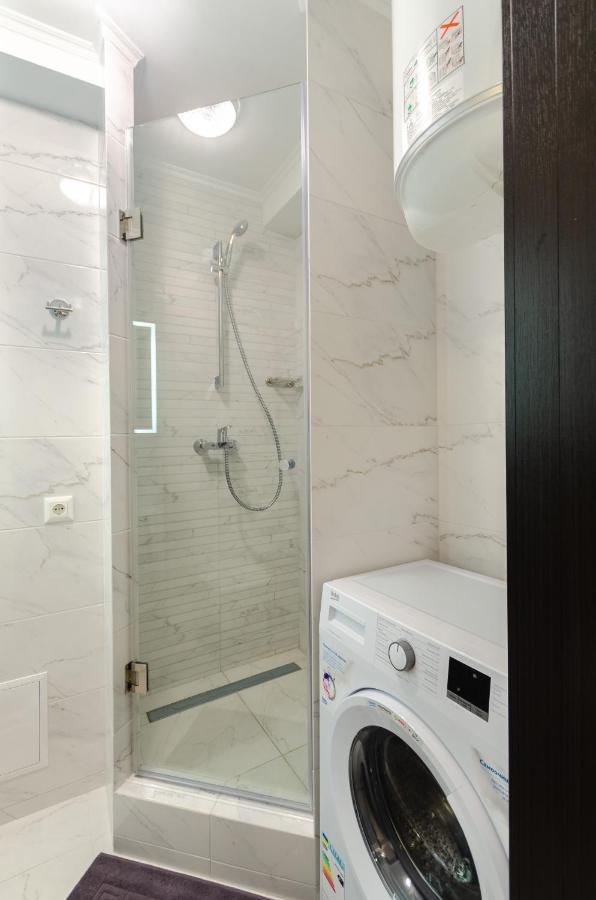 Artal Apartment On Obolonskyi Avenue 16 Kiev Esterno foto