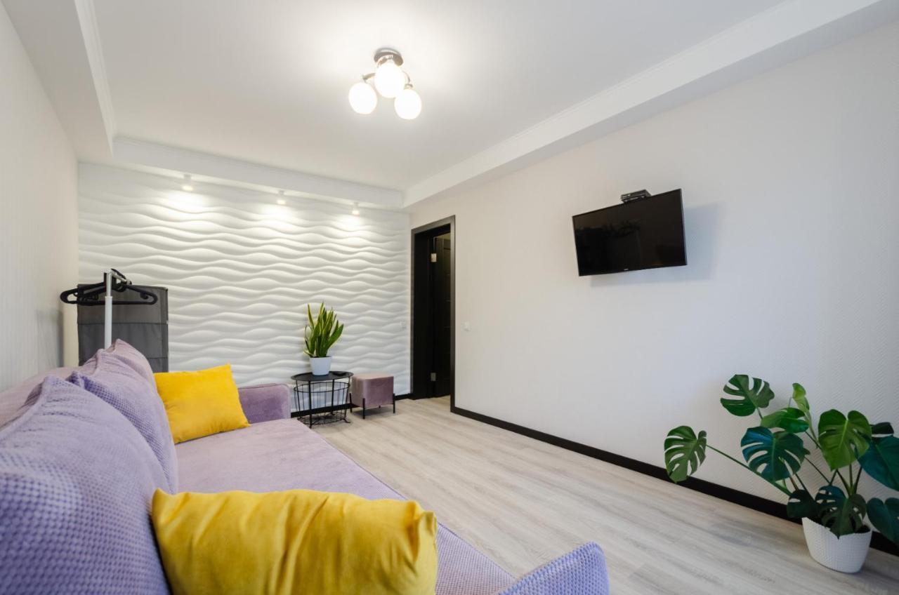 Artal Apartment On Obolonskyi Avenue 16 Kiev Esterno foto