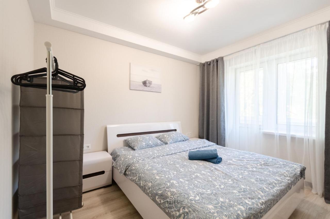 Artal Apartment On Obolonskyi Avenue 16 Kiev Esterno foto