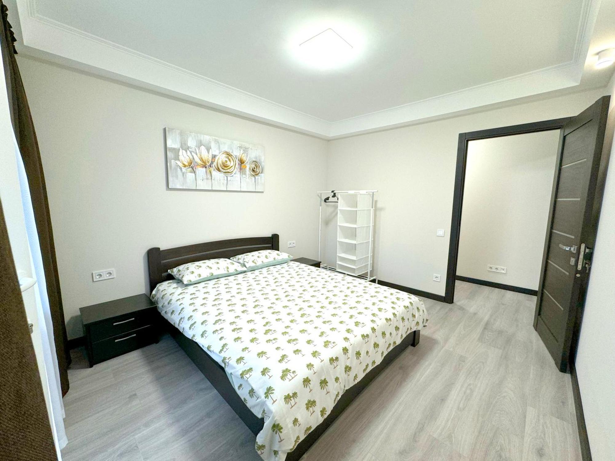 Artal Apartment On Obolonskyi Avenue 16 Kiev Esterno foto