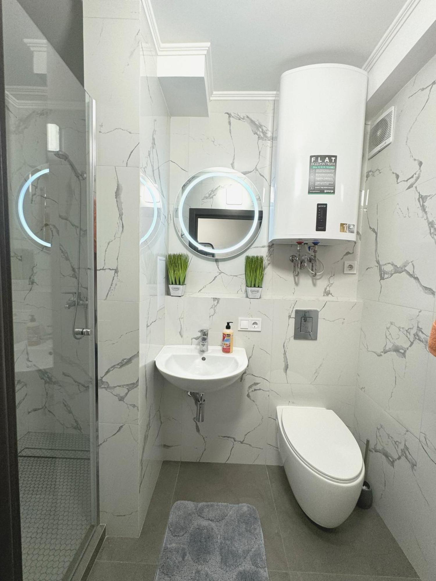 Artal Apartment On Obolonskyi Avenue 16 Kiev Esterno foto